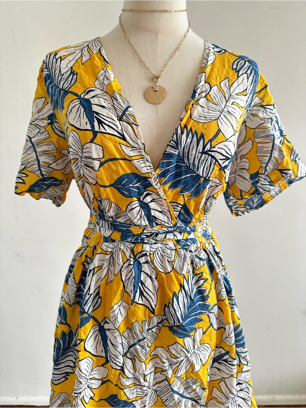 easel Yellow Tropical Floral Wrap Midi Dress Elastic Waist Tie Back Medium